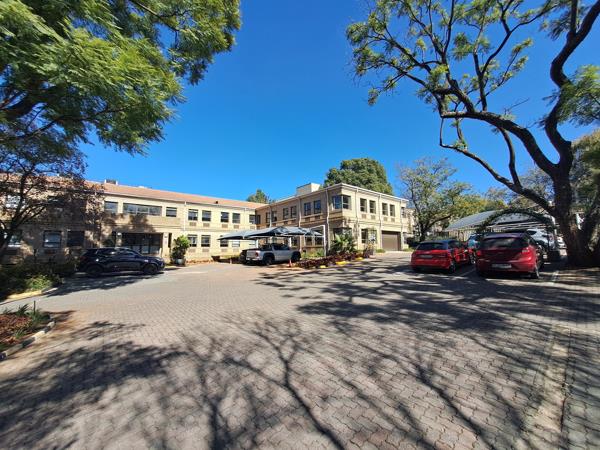 650  m² Commercial space