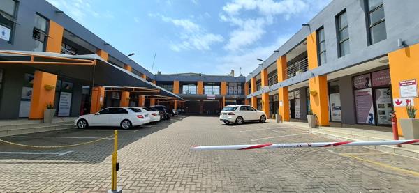 35  m² Commercial space