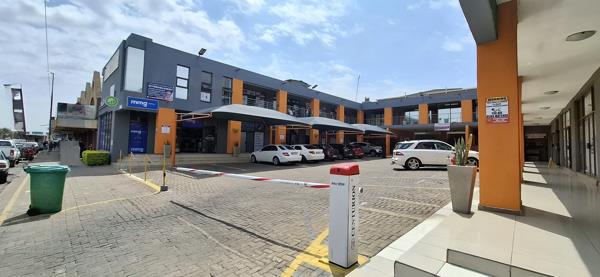 35  m² Commercial space