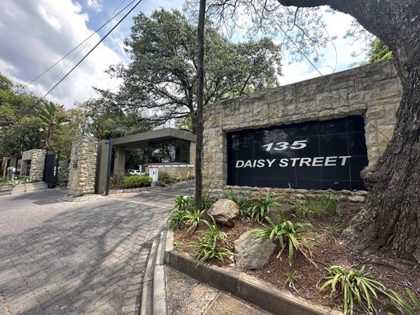 76  m² Commercial space