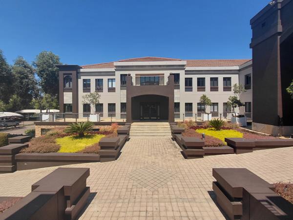 370  m² Commercial space