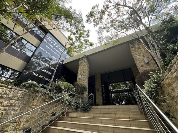 279  m² Commercial space