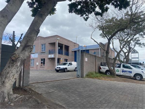 215  m² Industrial space