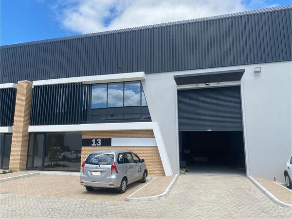 440  m² Industrial space