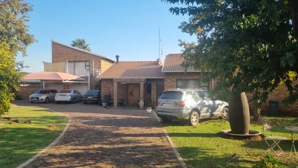 8 Bedroom House