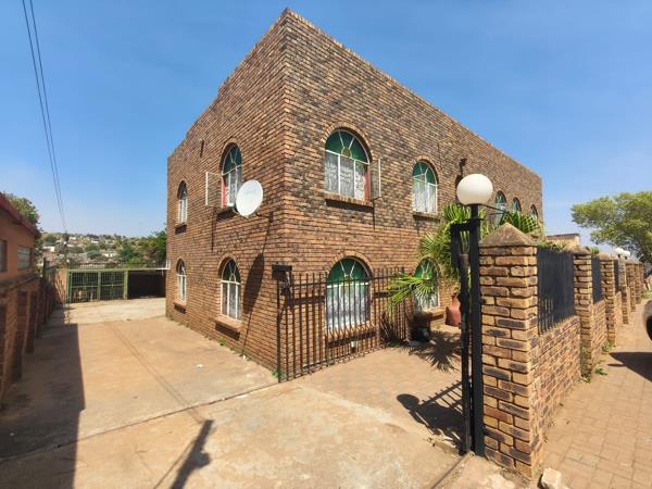 8 Bedroom House