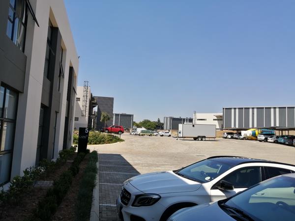 2 527  m² Commercial space