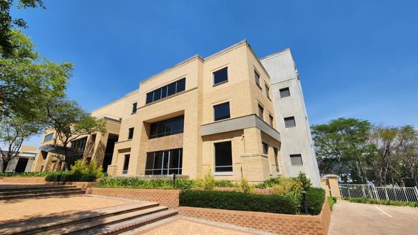 7 765  m² Commercial space