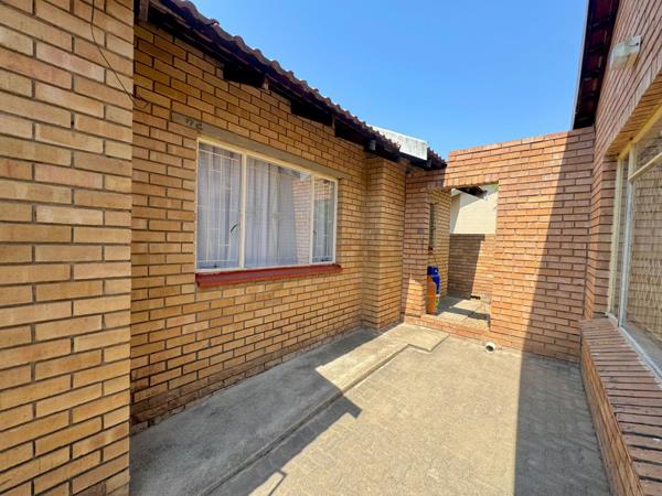 6 Bedroom House