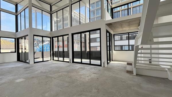 330 m² Retail Space