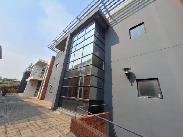 102  m² Office Space