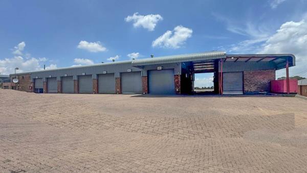 3 940  m² Commercial space