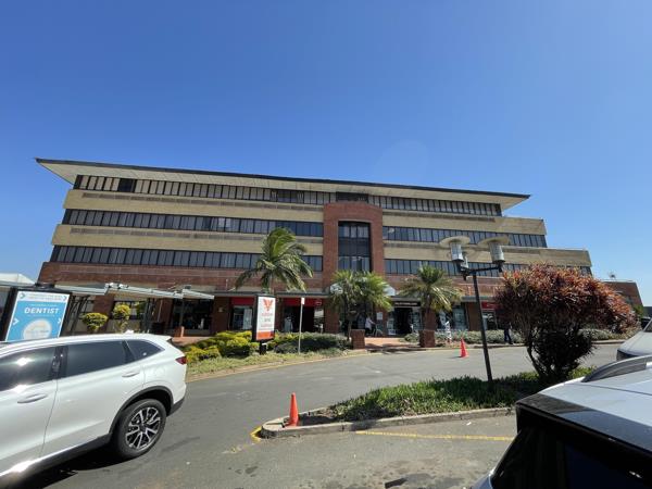 163  m² Commercial space