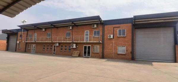 2 000  m² Industrial space