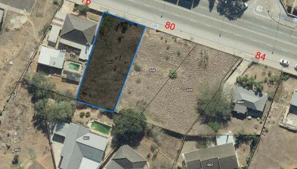 767 m² Land