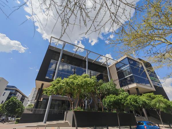 133  m² Commercial space