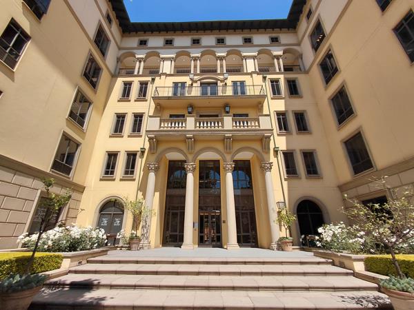 315  m² Commercial space