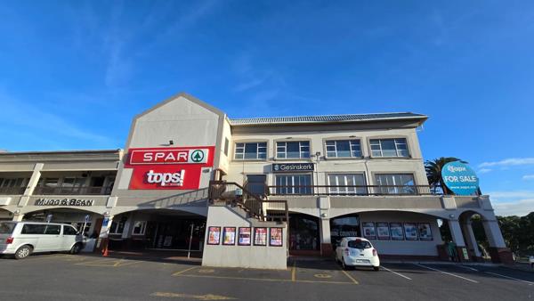 151  m² Commercial space