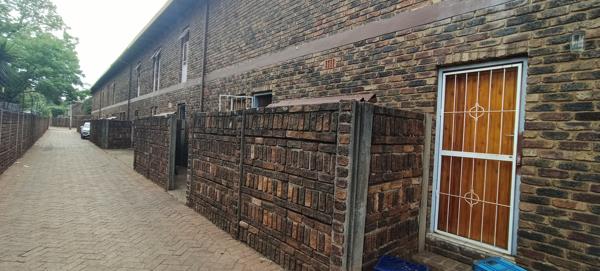 63  m² Commercial space