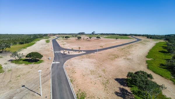 600 m² Land