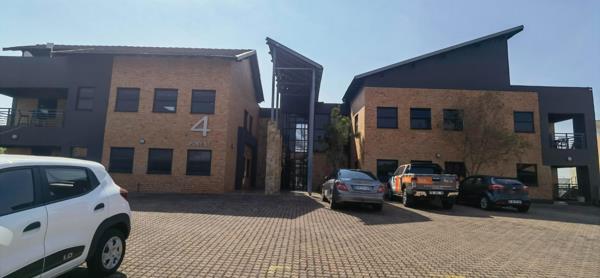 205  m² Commercial space