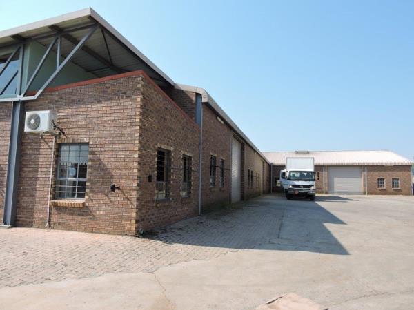 2 000  m² Industrial space