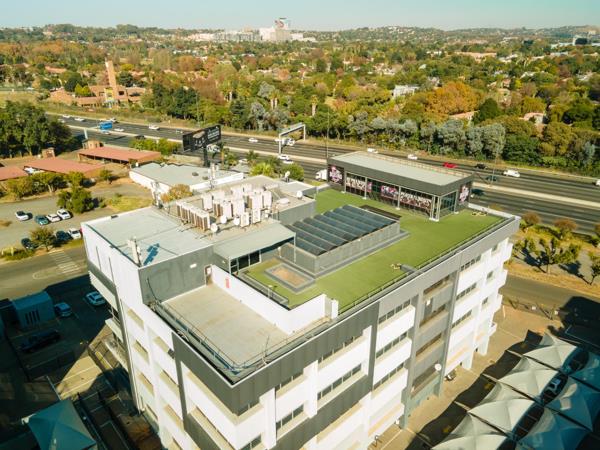 163  m² Commercial space