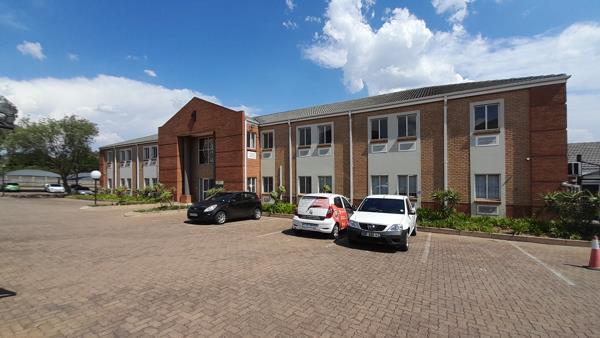 231  m² Commercial space