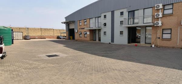 451  m² Industrial space