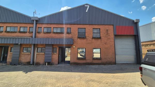 319  m² Industrial space