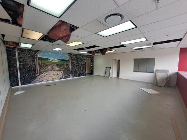 240  m² Commercial space