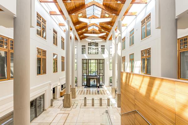 214  m² Commercial space