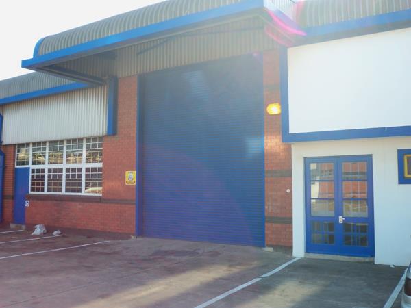 213  m² Industrial space