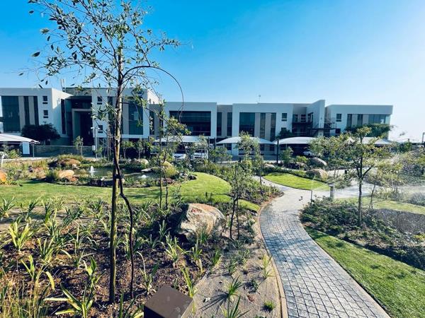 325  m² Commercial space