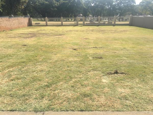 572 m² Land