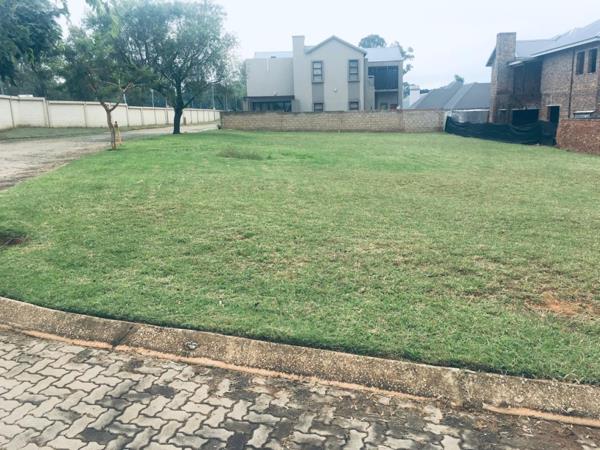 400 m² Land