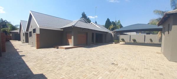 5 Bedroom House