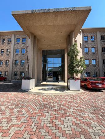 192  m² Commercial space