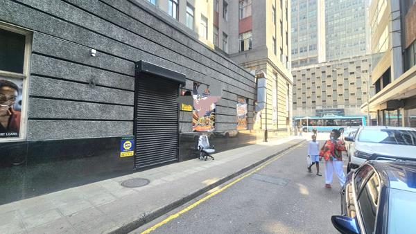 54  m² Retail Space