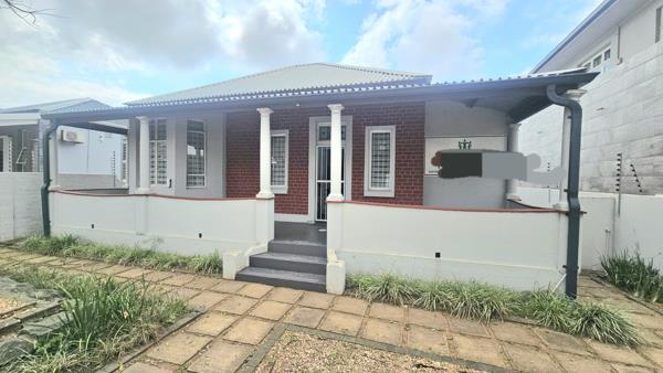 160  m² Commercial space