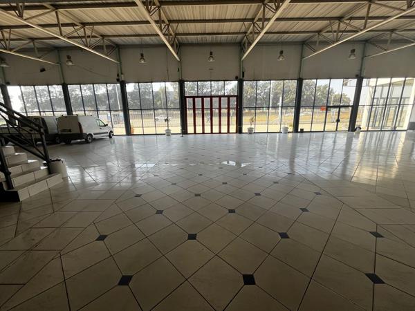 2 300  m² Industrial space