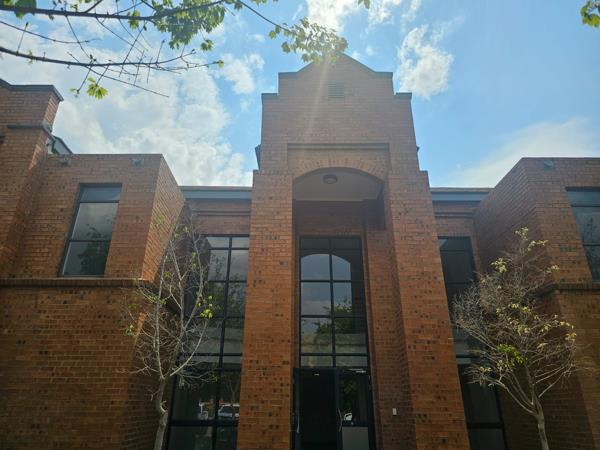 162  m² Commercial space