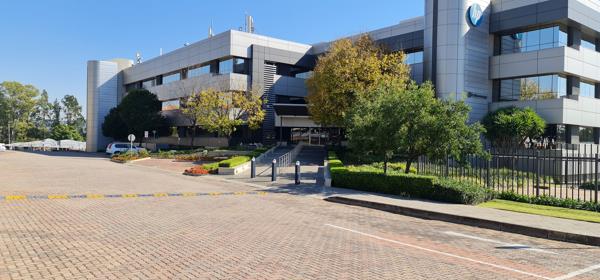 857.2  m² Commercial space