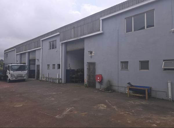 806  m² Industrial space
