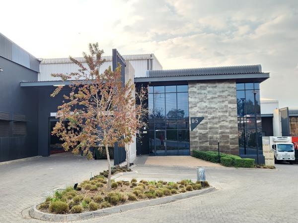 2 596  m² Industrial space