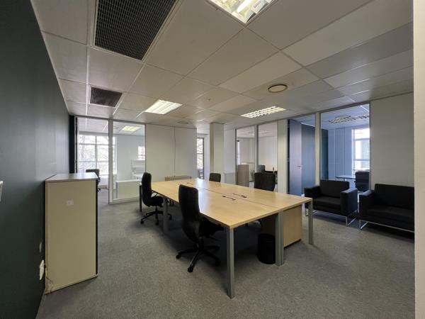 120  m² Commercial space