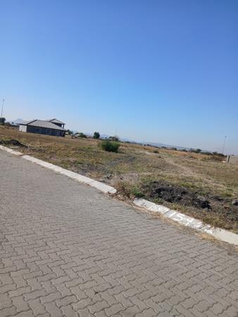 275 m² Land