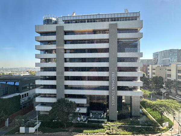 341  m² Commercial space