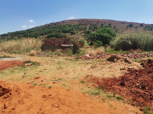 1 037 m² Land