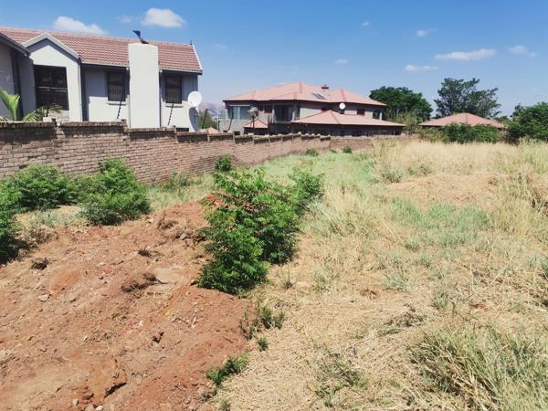 1 447 m² Land